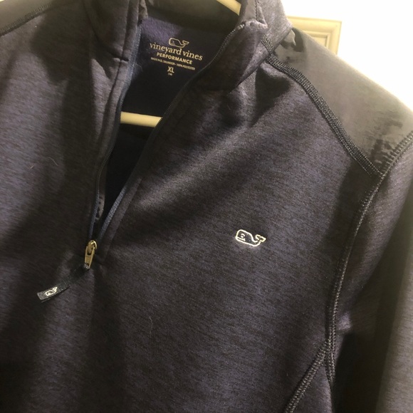 Vineyard Vines Boy’s Youth Performance 1/4 ZIP - Picture 3 of 3